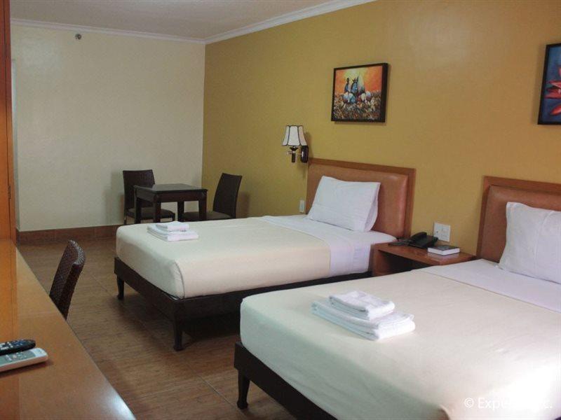 Pamulinawen Hotel Лаоаг Экстерьер фото